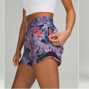 Lululemon Hotty Hot High Rise 4” Shorts